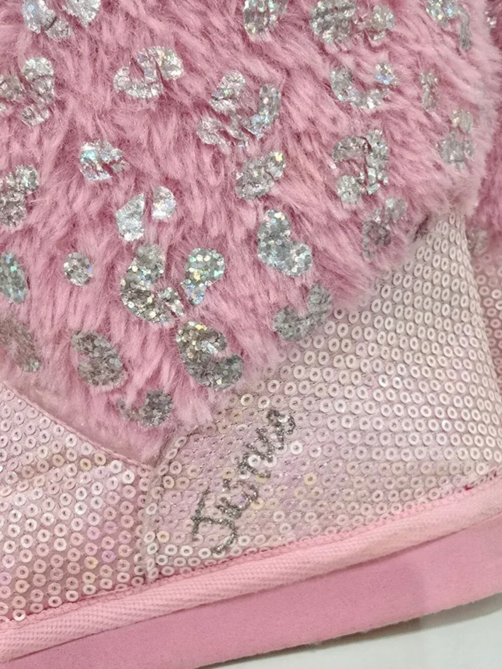 Justice ✦ Sparkly Faux Fur Boots ✦ Pink Sequin Glitter Accents Light‑Up Sides 3